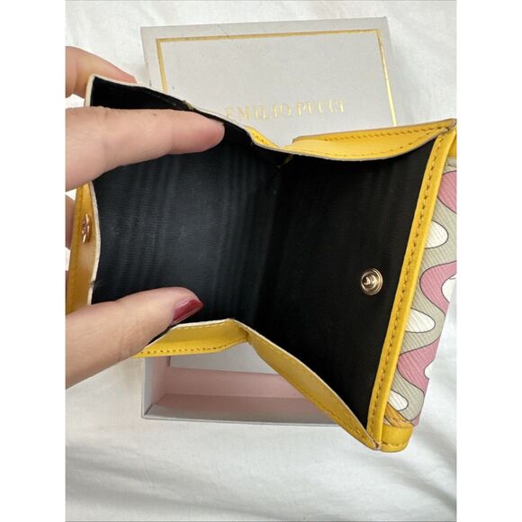 Emilio Pucci Tri Fold Pouch Wallet W/box - Picture 15 of 16